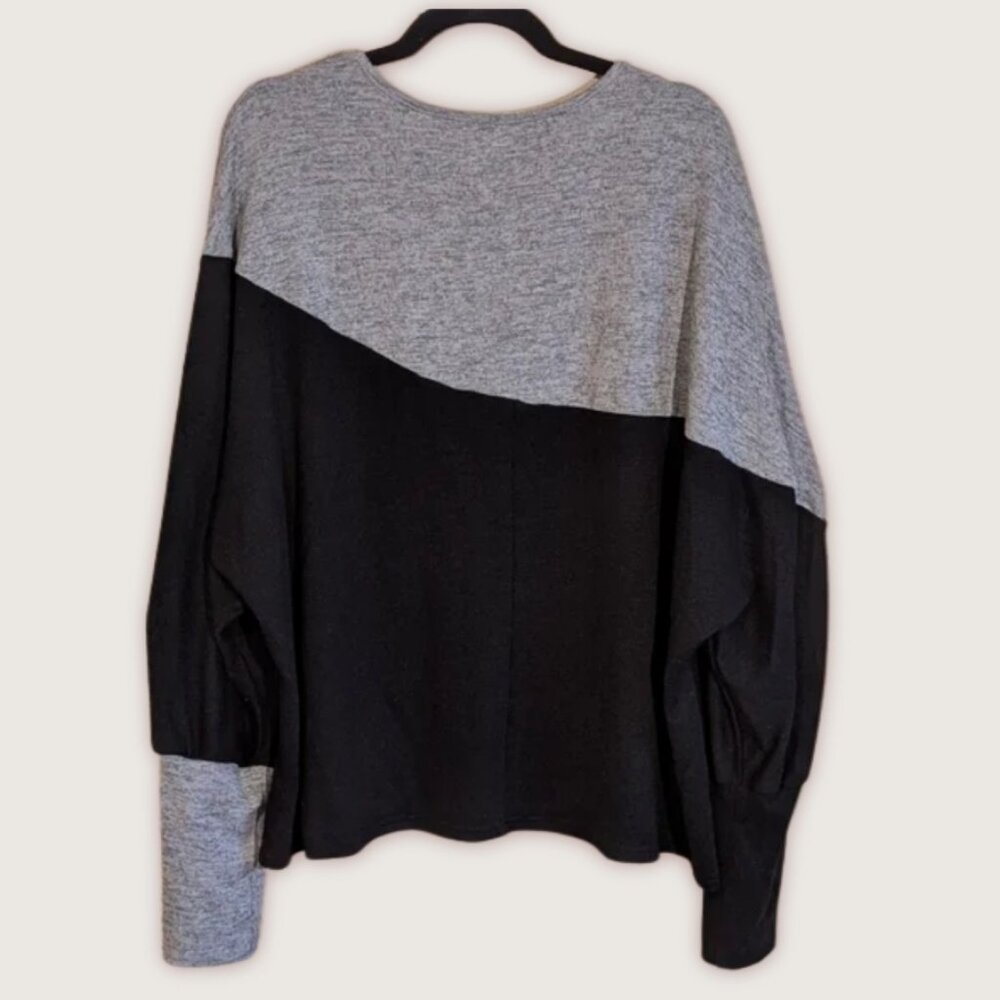 Plus Size Colorblock Batwing Sweater | Gray & Black